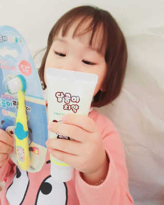 달곰이 어린이 치약+어린이 칫솔 SET — 4점을 준 리뷰어가 2018년 1월 올린 사용 사진