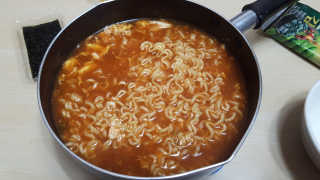 라면 그대로가 제일 맛있는 더엄마라면 — 3점을 준 리뷰어가 2019년 9월 올린 사용 사진