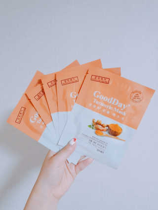 GoodDay Skincare GoodDay 강황 마스크 — 5점을 준 리뷰어가 2019년 5월 올린 사용 사진