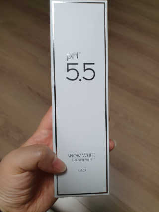 포므시 스노우화이트클렌징폼pH5.5 — 5점을 준 리뷰어가 2019년 10월 올린 사용 사진