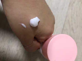 글로우힐 퓨어 필 하이드레이트 크림 — 5점을 준 리뷰어가 2018년 10월 올린 사용 사진