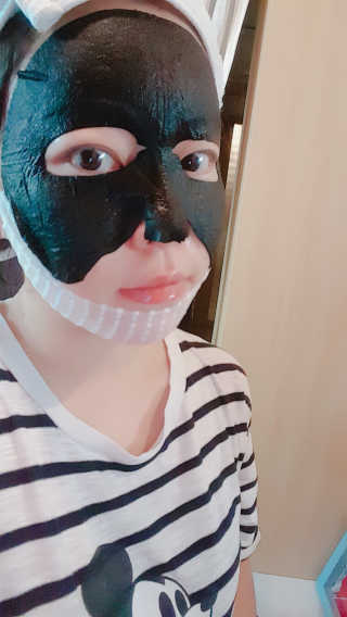 23years old 아큐페어 쁘띠 마스크 (5장) — 4.33점을 준 리뷰어가 2017년 9월 올린 사용 사진