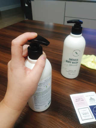 (주)에네스티 내추럴 촉촉  오트밀 바디로션 500ml — 3점을 준 리뷰어가 2020년 1월 올린 사용 사진