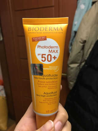 BIODERMA 바이오더마 포토덤 아쿠아 플루이드 선 — 4점을 준 리뷰어가 2017년 3월 올린 사용 사진