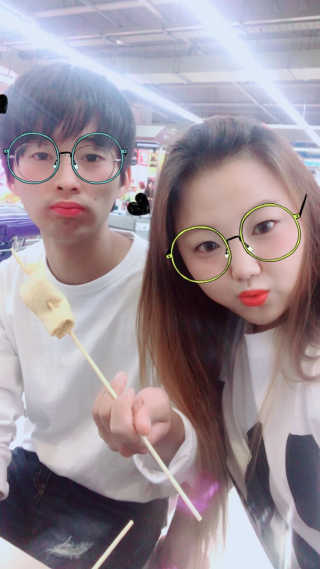 셀레뷰 하이 퍼포먼스 립 틴트 마스터 — 5점을 준 리뷰어가 2017년 9월 올린 사용 사진