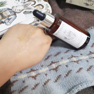 보타니티 [홍]조[진]정[결]케어 플라본 세럼 — 4.67점을 준 리뷰어가 2018년 5월 올린 사용 사진