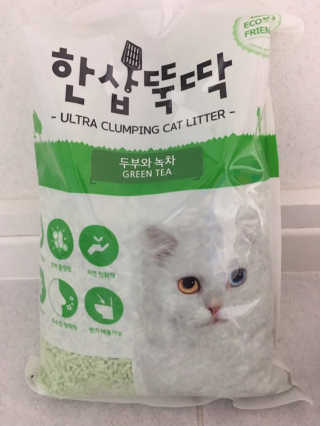 [펫토리아] BEST 고양이두부모래 6L 한삽뚝딱 — 2점을 준 리뷰어가 2019년 1월 올린 사용 사진