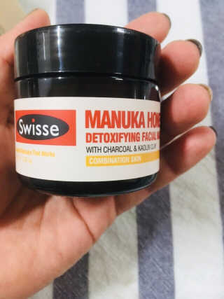 SWISSE 스위스 마누카 허니 디톡시파잉 페이셜 마스크 — 4.5점을 준 리뷰어가 2019년 12월 올린 사용 사진