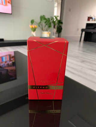 레드컨테이너 비에르노시엘 오 드 퍼퓸 디퓨저 블랙체리 — 5점을 준 리뷰어가 2020년 3월 올린 사용 사진