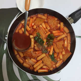 미쓰리떡볶이 just 10 min 패키지 — 5점을 준 리뷰어가 2018년 5월 올린 사용 사진