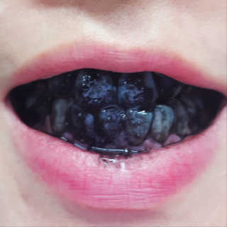 the naked object 디블랙팩치약 디블랙칫솔 세트 — 3.5점을 준 리뷰어가 2019년 1월 올린 사용 사진