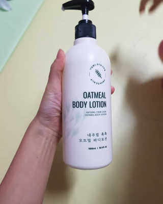 (주)에네스티 내추럴 촉촉  오트밀 바디로션 500ml — 4점을 준 리뷰어가 2019년 10월 올린 사용 사진