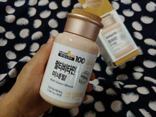 [메이준뉴트리] 멀티비타민and미네랄 1병, 1개월 분 — 4.5점을 준 리뷰어가 2018년 7월 올린 사용 사진