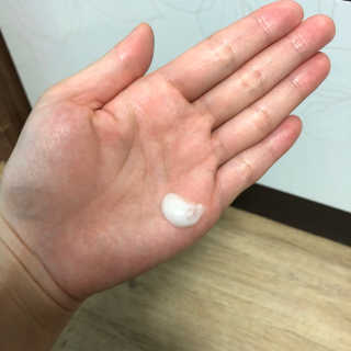 보타미안  엔젤모링가 아쿠아베리어 팩 — 5점을 준 리뷰어가 2018년 5월 올린 사용 사진