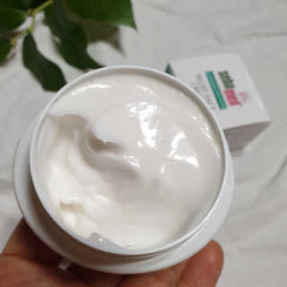 세바메드 우레아 수분폭탄크림 50ml — 3.5점을 준 리뷰어가 2019년 12월 올린 사용 사진