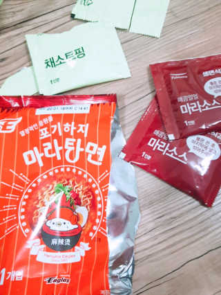[풀무원] 포기하지 마라탕면 — 5점을 준 리뷰어가 2019년 7월 올린 사용 사진