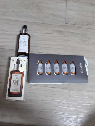 보타니티 [홍]조[진]정[결]케어 플라본 세럼 — 5점을 준 리뷰어가 2018년 5월 올린 사용 사진