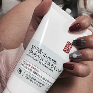 일리윤 세라마이드 아토 집중 크림 — 5점을 준 리뷰어가 2017년 9월 올린 사용 사진