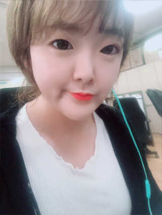 밀키드레스 바비메이크 베일 쿠션 — 5점을 준 리뷰어가 2018년 6월 올린 사용 사진
