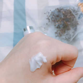 빅토리아뷰티 크레센트 리커버리 프리머스 리바이탈라이징 에뮤 크림 — 4.5점을 준 리뷰어가 2016년 11월 올린 사용 사진