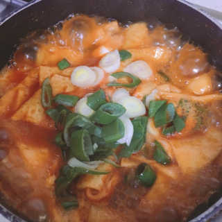 홍대미미네국물떡볶이 [홍대미미네]오리지널 국물 떡볶이4팩 + 라면사리 — 4점을 준 리뷰어가 2019년 4월 올린 사용 사진