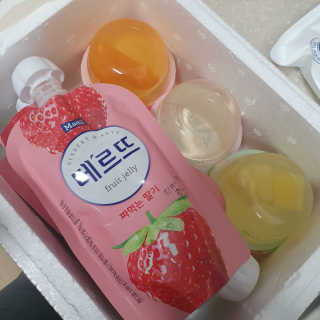 데르뜨 떠먹는 과일 3종, 짜먹는 과일 2종 총 10개 체험 — 5점을 준 리뷰어가 2020년 3월 올린 사용 사진