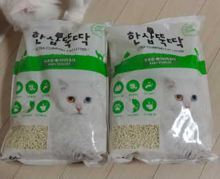 [펫토리아] BEST 고양이두부모래 6L 한삽뚝딱 — 3점을 준 리뷰어가 2019년 2월 올린 사용 사진