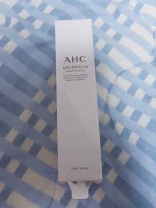 AHC 에이 에이치 씨 미니멀 10 워터리 에센스 — 2.33점을 준 리뷰어가 2018년 12월 올린 사용 사진