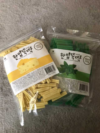 [펫토리아] BEST 한입뚝딱 실속형 강아지 덴탈껌 — 5점을 준 리뷰어가 2019년 2월 올린 사용 사진
