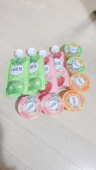 데르뜨 떠먹는 과일 3종, 짜먹는 과일 2종 총 10개 체험 — 5점을 준 리뷰어가 2020년 3월 올린 사용 사진