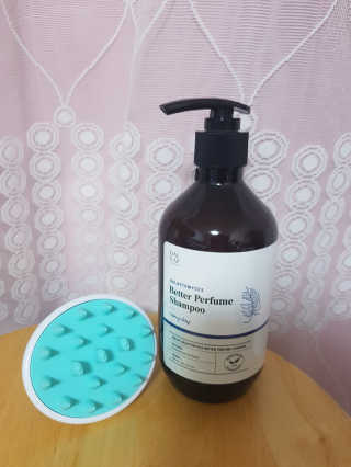 달리프 베러 퍼퓸 샴푸 1000ml 레이니데이 or 일랑로즈 — 5점을 준 리뷰어가 2019년 12월 올린 사용 사진