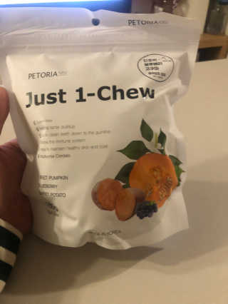 [펫토리아] 한입뚝딱 혼합 덴탈츄 Just 1-Chew — 5점을 준 리뷰어가 2020년 3월 올린 사용 사진