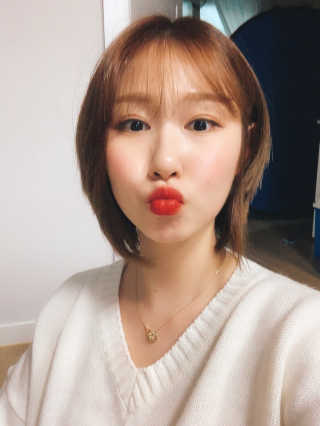 [블랙루즈] 에어 핏 벨벳 틴트3 택1+랜덤1 — 5점을 준 리뷰어가 2019년 3월 올린 사용 사진