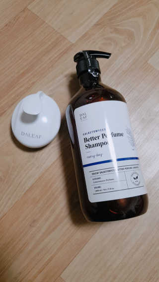 달리프 베러 퍼퓸 샴푸 1000ml 레이니데이 or 일랑로즈 — 5점을 준 리뷰어가 2018년 9월 올린 사용 사진