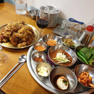 [동네맛집족발] 4개 족발 중 택1 — 5점을 준 리뷰어가 2019년 12월 올린 사용 사진