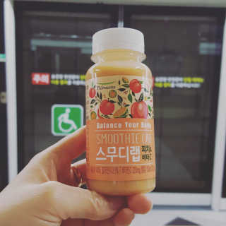 풀무원 스무디랩 피치&비타 — 5점을 준 리뷰어가 2017년 11월 올린 사용 사진