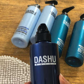 다슈코리아 다슈 데일리 단백질 한방 두피 골드 샴푸 500ml — 5점을 준 리뷰어가 2019년 11월 올린 사용 사진