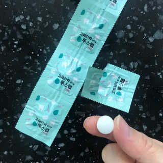 솔테라피 씹는 고체치약 투스탭 스파클레몬 6정 x 5박스 — 4.5점을 준 리뷰어가 2019년 5월 올린 사용 사진