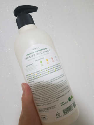 (주)에네스티 내추럴 촉촉  오트밀 바디워시 500ml — 5점을 준 리뷰어가 2019년 12월 올린 사용 사진