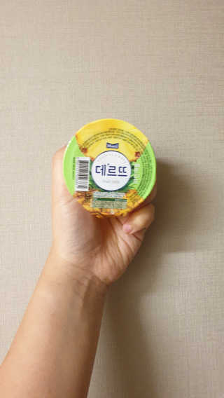 데르뜨 떠먹는 과일 3종, 짜먹는 과일 2종 총 10개 체험 — 5점을 준 리뷰어가 2020년 3월 올린 사용 사진