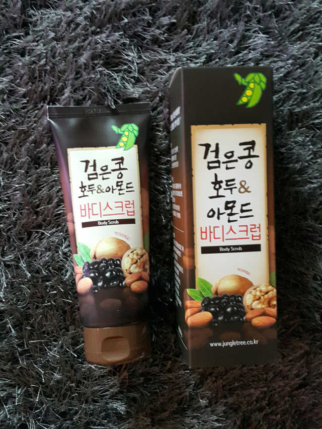 검은콩 호두 아몬드 바디스크럽 리뷰 사진