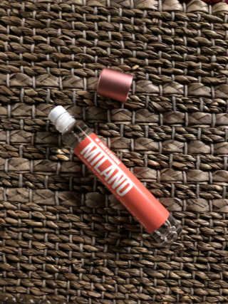 더블유드레스룸 롤 온 퍼퓸EDT 10ml — 4.67점을 준 리뷰어가 2018년 11월 올린 사용 사진