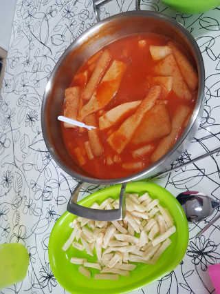 청담동말자싸롱 말자네떡볶이4EA말자네빠삭빠삭감튀5EA — 4점을 준 리뷰어가 2019년 1월 올린 사용 사진