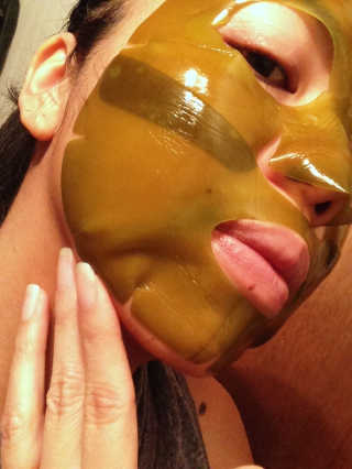 셀비엔 Real kelp facial mask — 5점을 준 리뷰어가 2017년 4월 올린 사용 사진