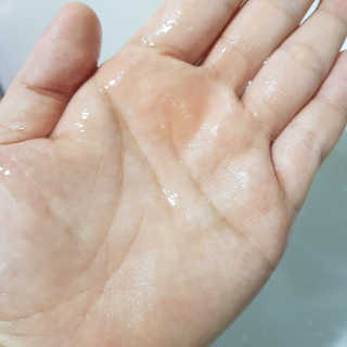 아미니 릴렉싱 페이셜 클렌징 오일 — 4.67점을 준 리뷰어가 2018년 7월 올린 사용 사진