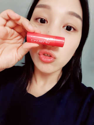 블리스텍스 립 릴리프 크림 립밤, 립 바이브런스 립밤 — 5점을 준 리뷰어가 2018년 11월 올린 사용 사진