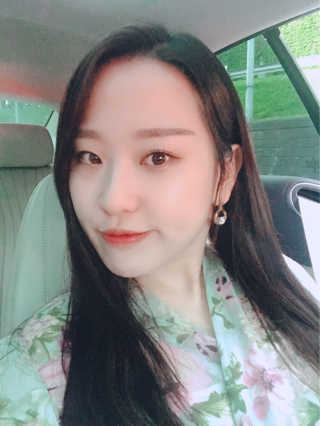 [블랙루즈] 에어 핏 벨벳 틴트 시즌2 中 택1+랜덤1 — 4점을 준 리뷰어가 2018년 10월 올린 사용 사진