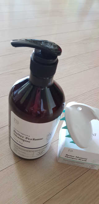 달리프 베러 퍼퓸 샴푸 1000ml 레이니데이 or 일랑로즈 — 4점을 준 리뷰어가 2018년 9월 올린 사용 사진