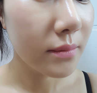 라로슈포제 유비데아 XL 톤업 라이트 크림 — 4점을 준 리뷰어가 2018년 4월 올린 사용 사진