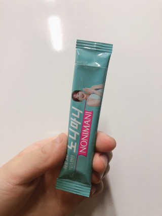 정찬우 꽐라만시 [띵보몰]건강환 습관 노니마니 스틱 1Box — 5점을 준 리뷰어가 2019년 4월 올린 사용 사진